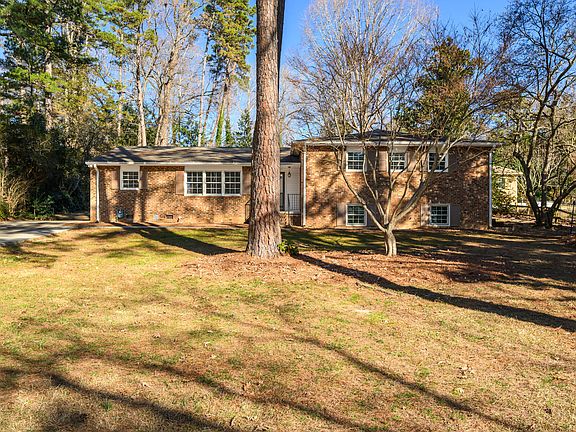 2nd image of 3726 Swift Dr