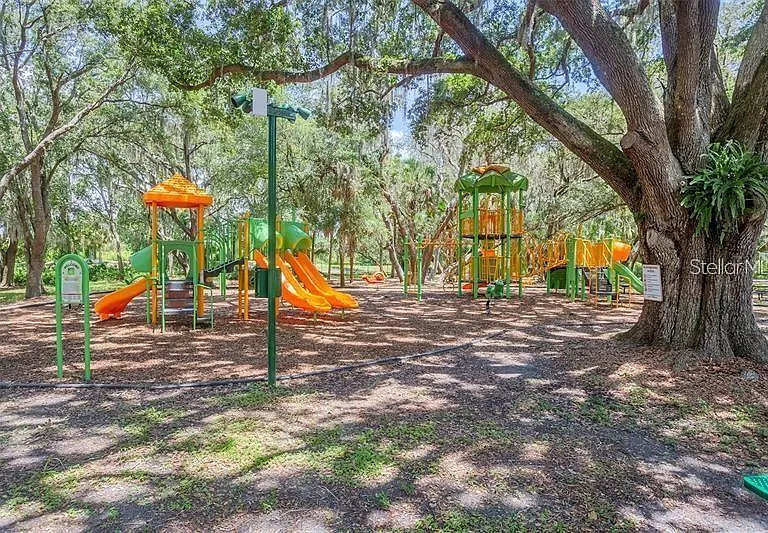 18157 Paradise Point Dr — Photo 41