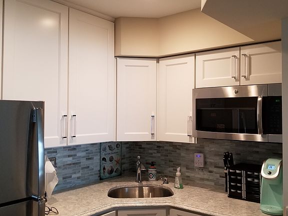 Brand new upgraded kitchen!