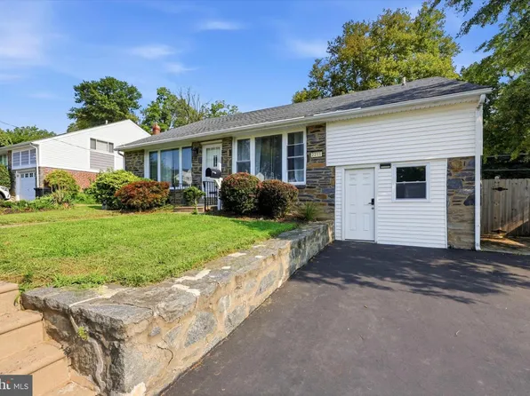 2211 Rhonda Rd, Broomall, PA 19008