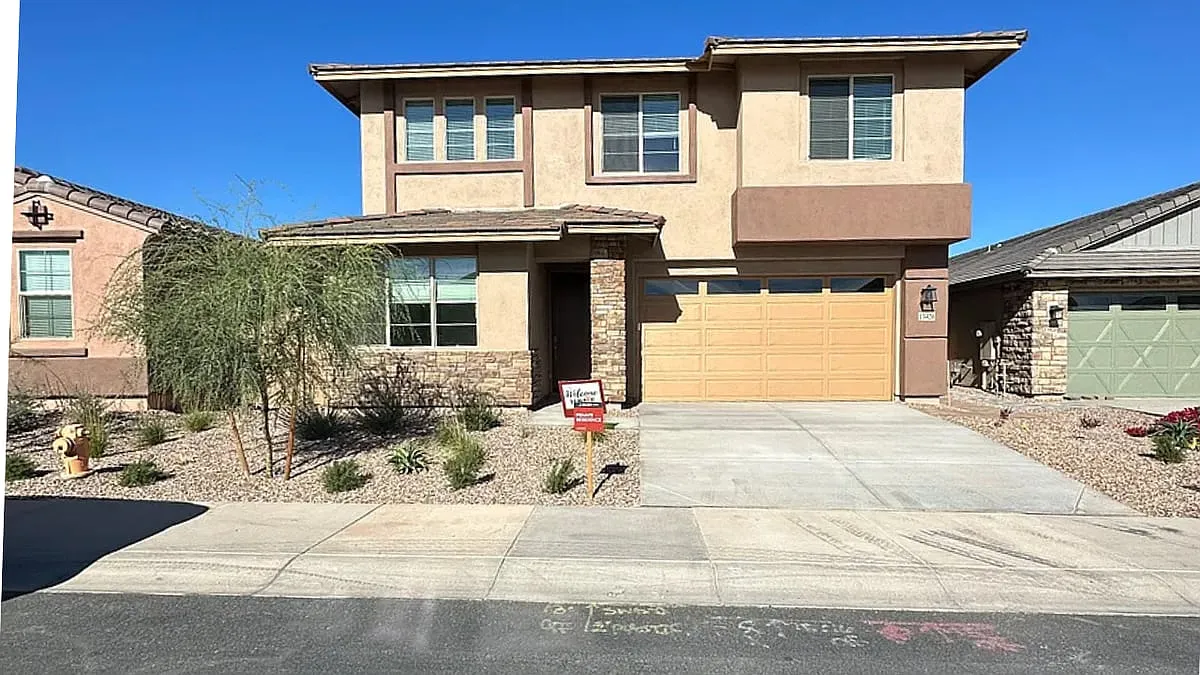 13426 W Eagle Feather Rd, Peoria, AZ 85383, USA — Photo 1