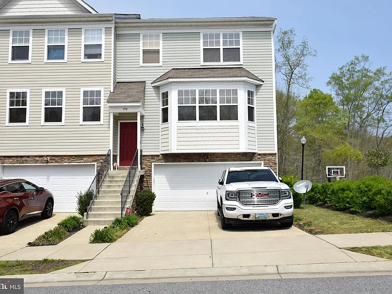 390 English Oak Ln — Photo 33