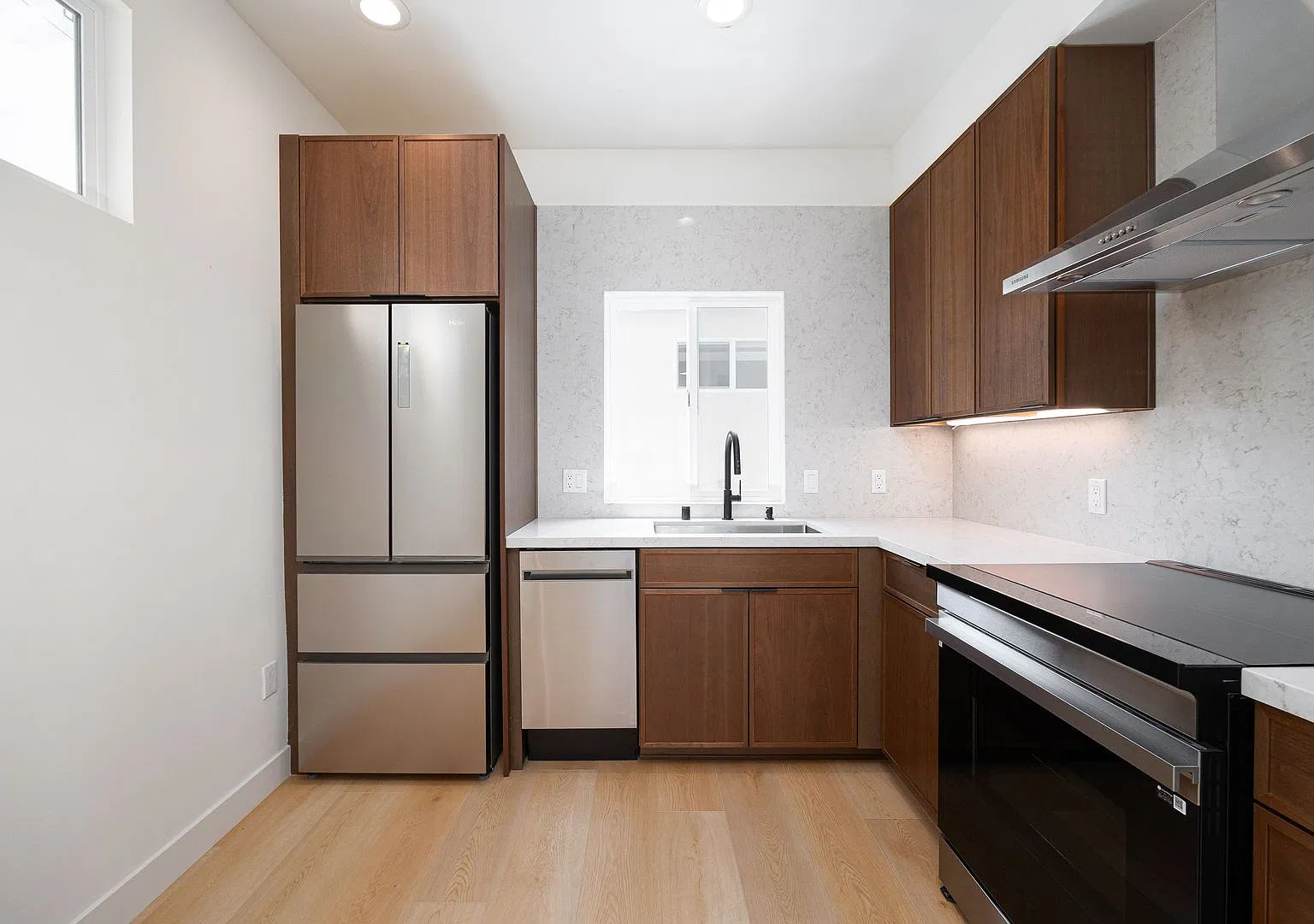 3650-3656 Quimby Street — Photo 4