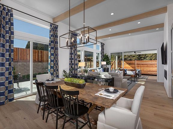 dining and living on boyd_09012022