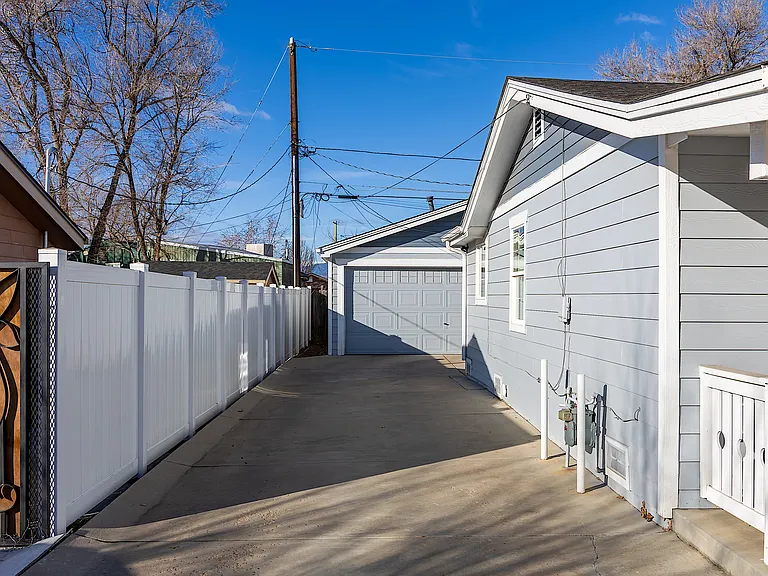 7211 Bryant St — Photo 16