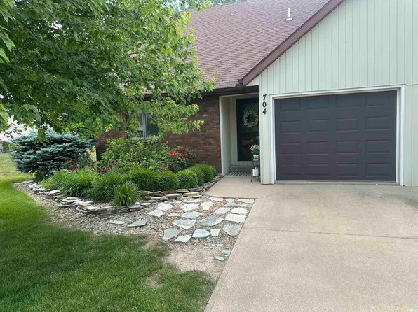 704 Shoreland Ct, Columbia City, IN 46725