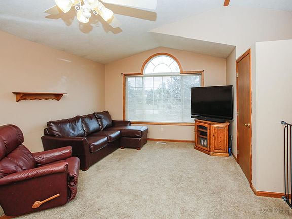1740 riverbend dr-104