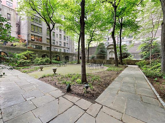 3rd image of 1088 Park Ave #7B