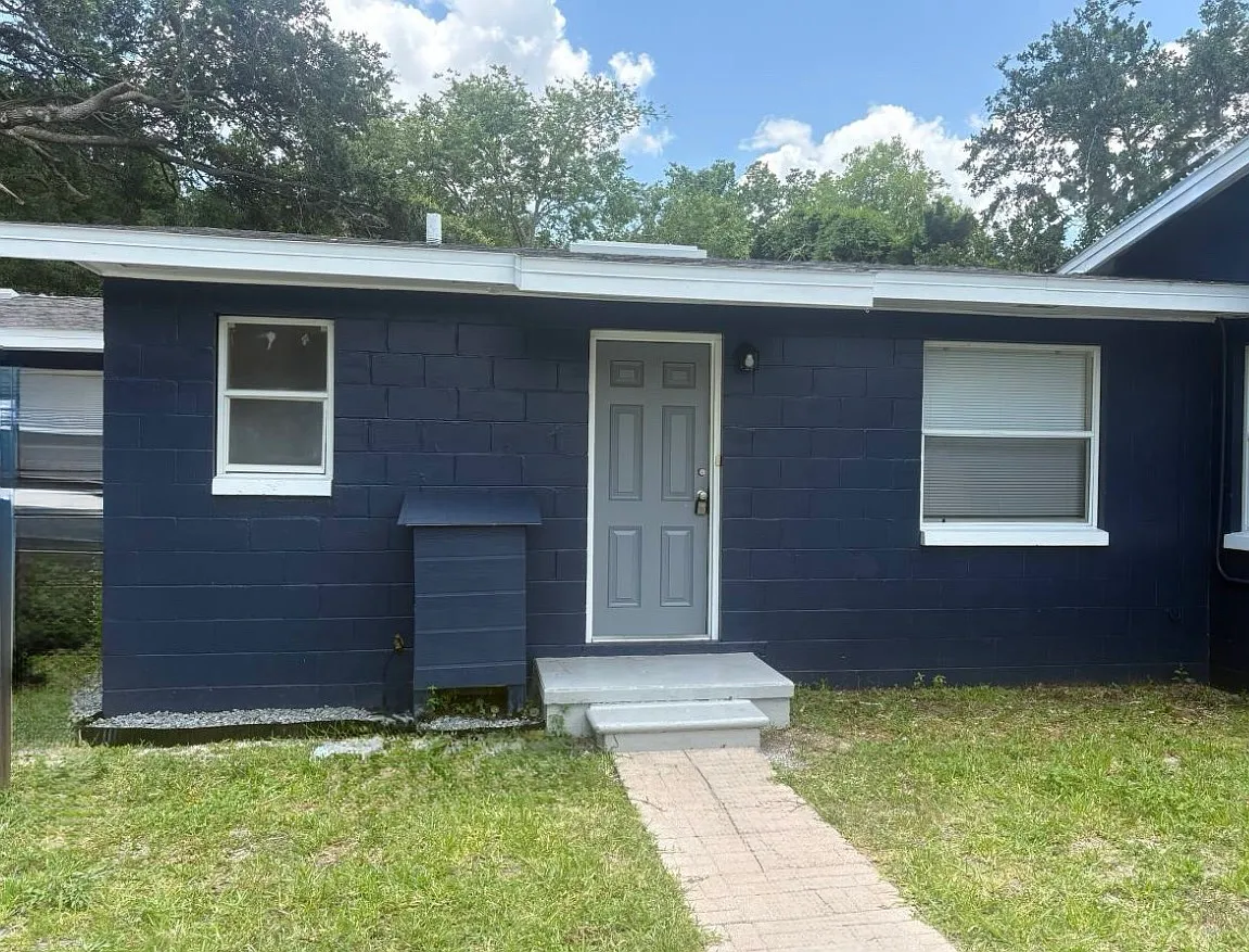 227 Strawberry Ln — Photo 2