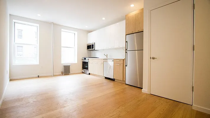Rented by Nooklyn NYC LLC | media 21
