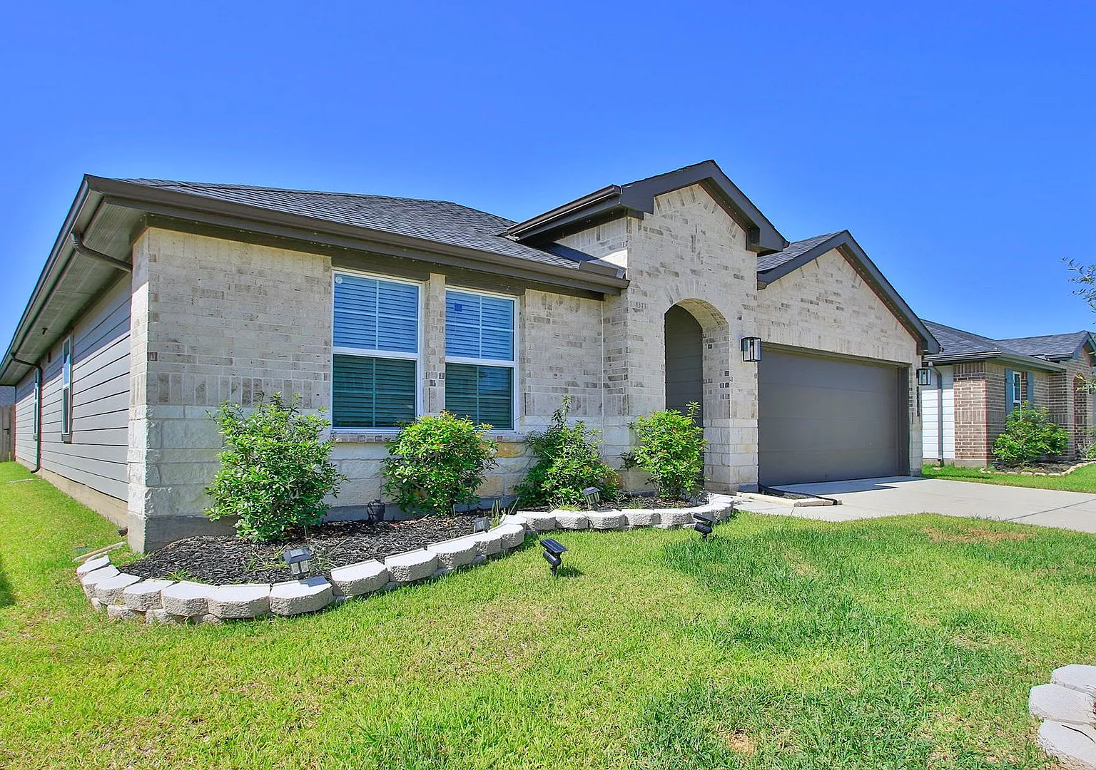 For Lease | 4 Bed, 2 Bath | 2,100 Sq Ft | Tamarron West Community | — Photo 2