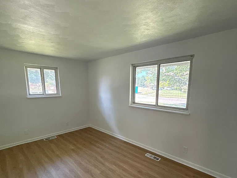2200 Yorkshire Pl — Photo 7