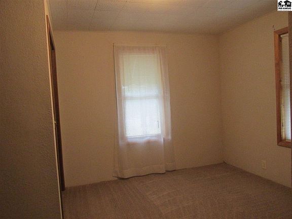 5th image of 603 N Oak St
