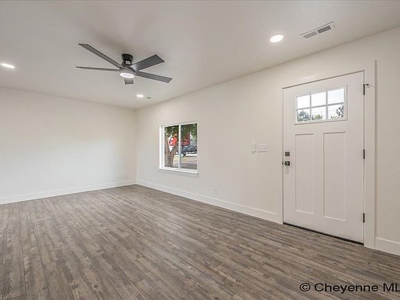 5th image of 701 Mitchell Ct