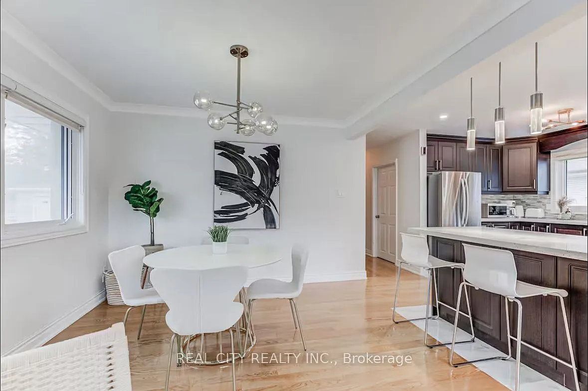 3 bed, $2,850 — Photo 4