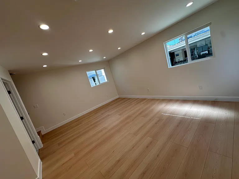 6233 Banner Ave #6235-1/4 — Photo 4