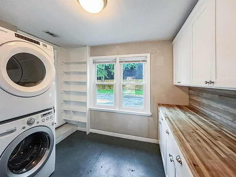 805 Herndon Ln — Photo 16