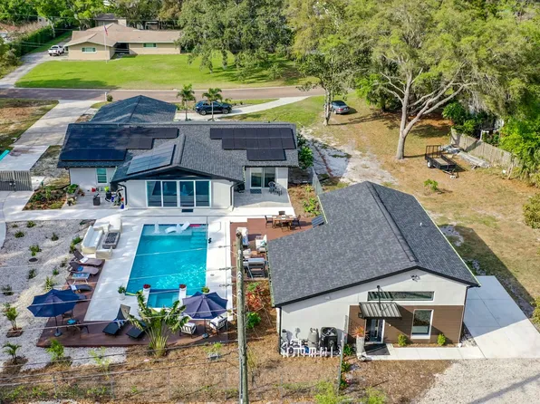 1851 Royal Oak Pl E, Dunedin, FL 34698