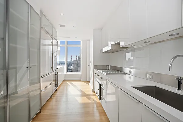 Rented by Douglas Elliman | media 24