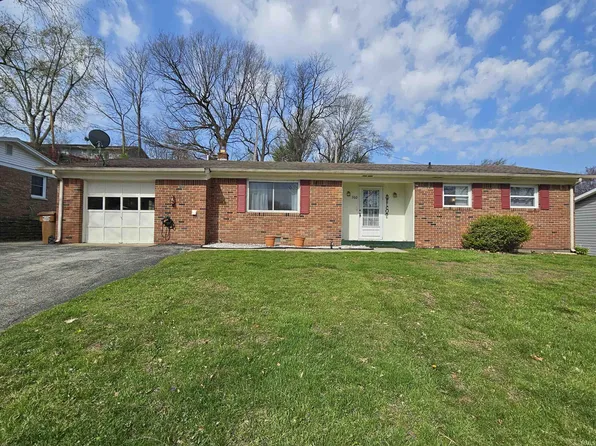 960 Mitchell Ave, Monticello, IN 47960