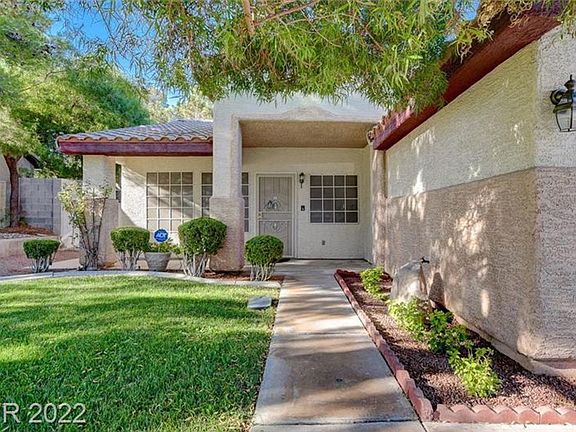 4th image of 8024 Broken Spur Ln
