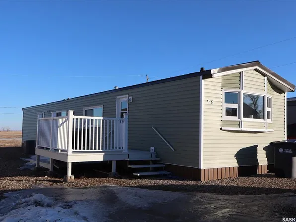 68 Sunrise ESTATES, Assiniboia, SK S0H 0B0