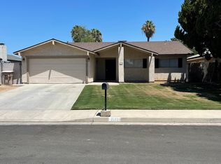 7112 Cedarcrest Ave, Bakersfield, CA
