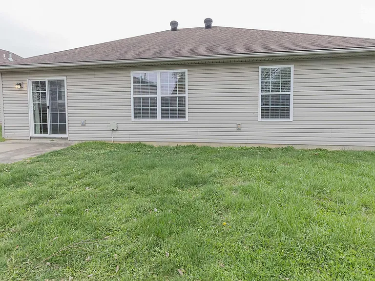 4920 Penrose Dr — Photo 13
