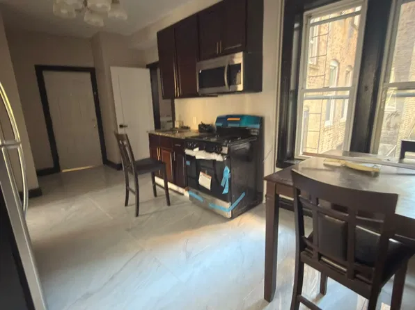 233 Fowler Ave #1E, Jersey City, NJ 07305