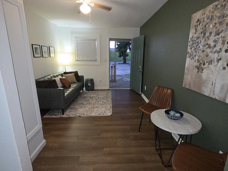 541 Okaloosa St #543 — Photo 2