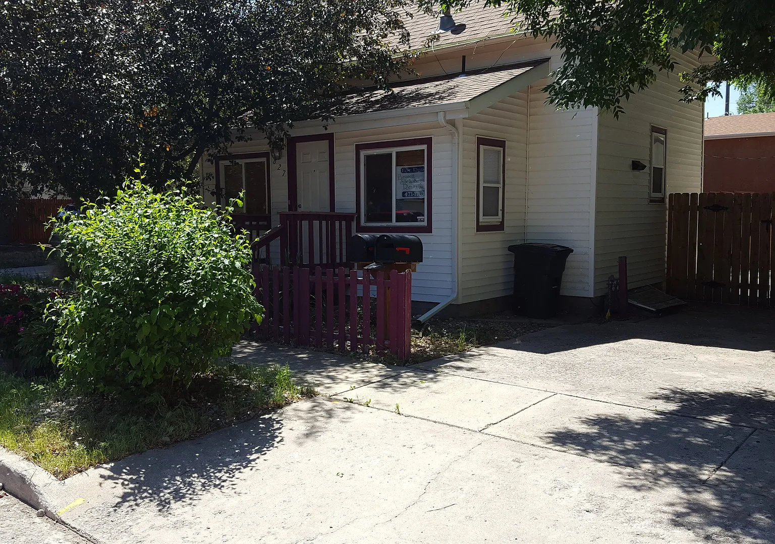 627 East Monument Street, Unit A & B — Photo 2