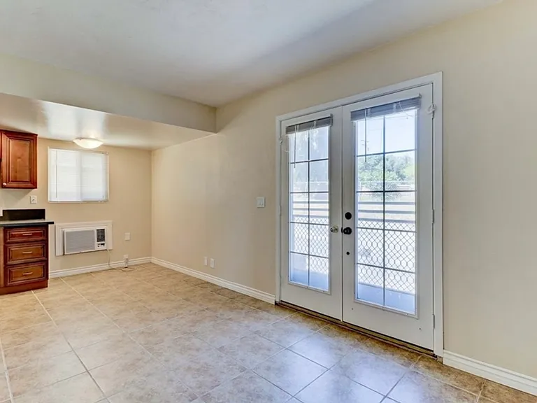 16054 Grand Ave #B — Photo 5