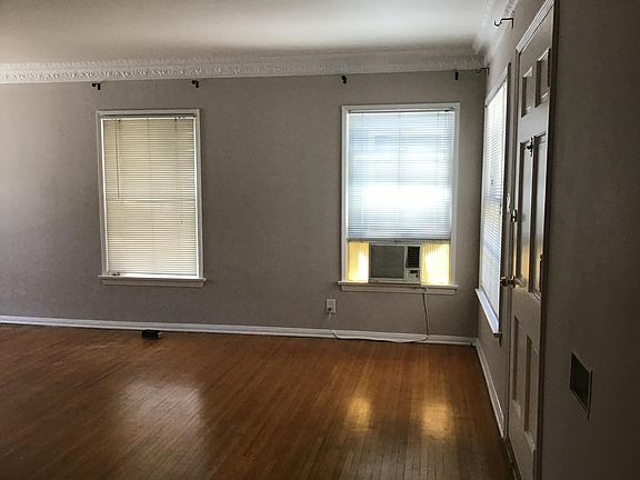 3rd image of 330 N Gardner St