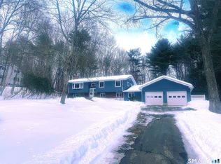 16 Westgate Lane, Mansfield, CT 06268