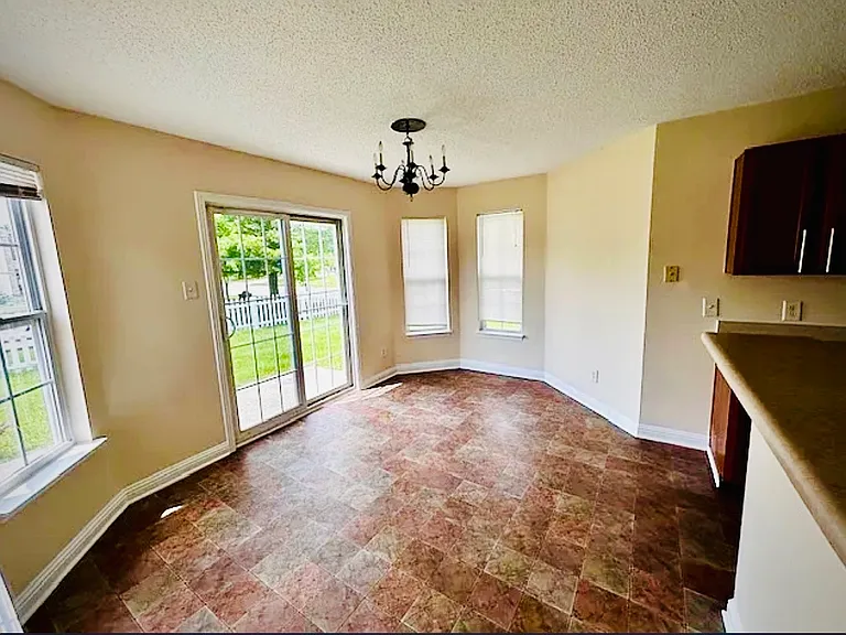 6210 Palomar Cir — Photo 14