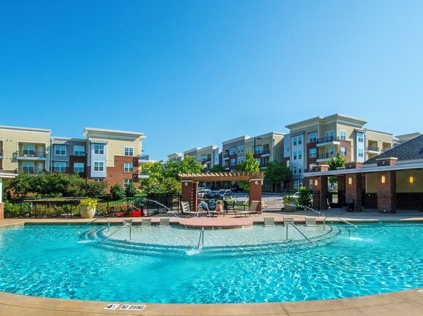 320 The Greens Cir #361-242