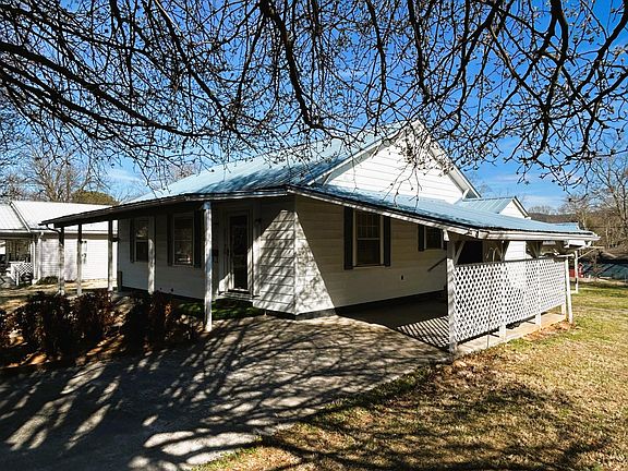 2nd image of 331 Louisiana Ave