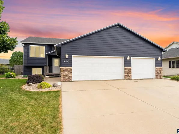 602 Eagle Ave, Harrisburg, SD 57032