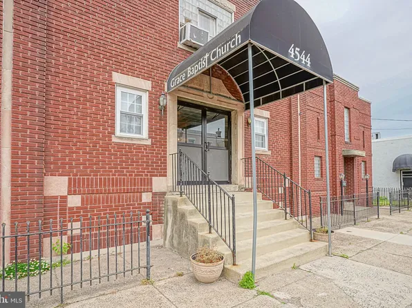 4544 Almond St, Philadelphia, PA 19137