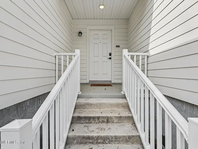 5453 Wabash Blvd — Photo 2
