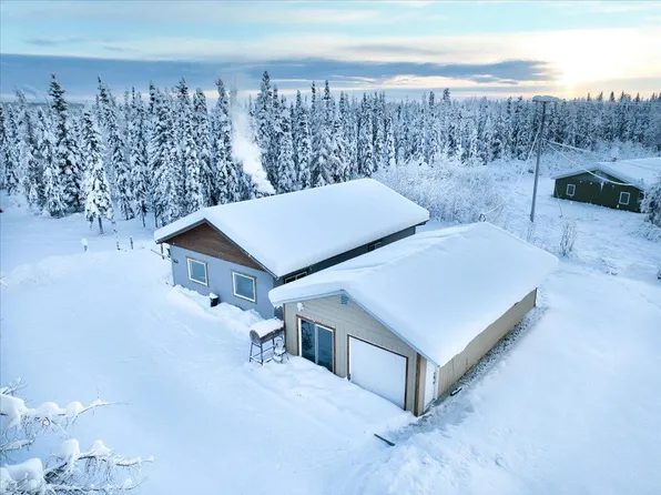 1265 Hearts Ct, North Pole, AK 99705