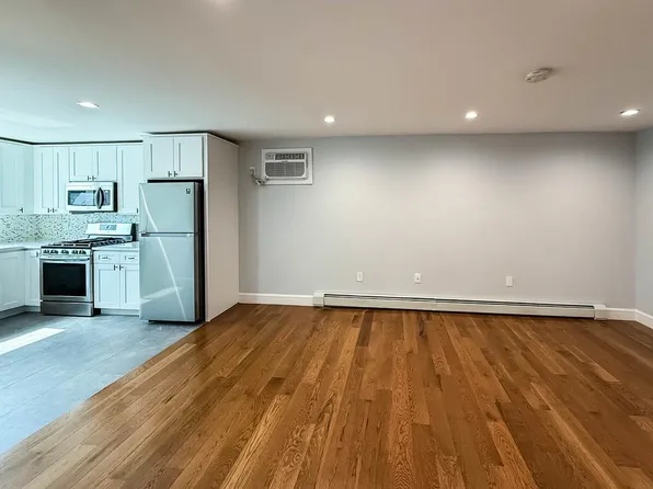 195 Hutton Street image 21 of 26