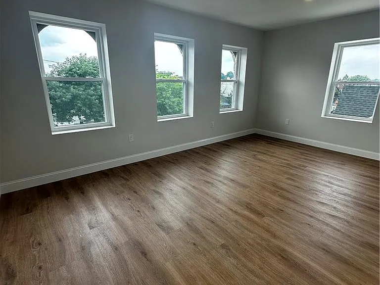 348 Main St #3 — Photo 8