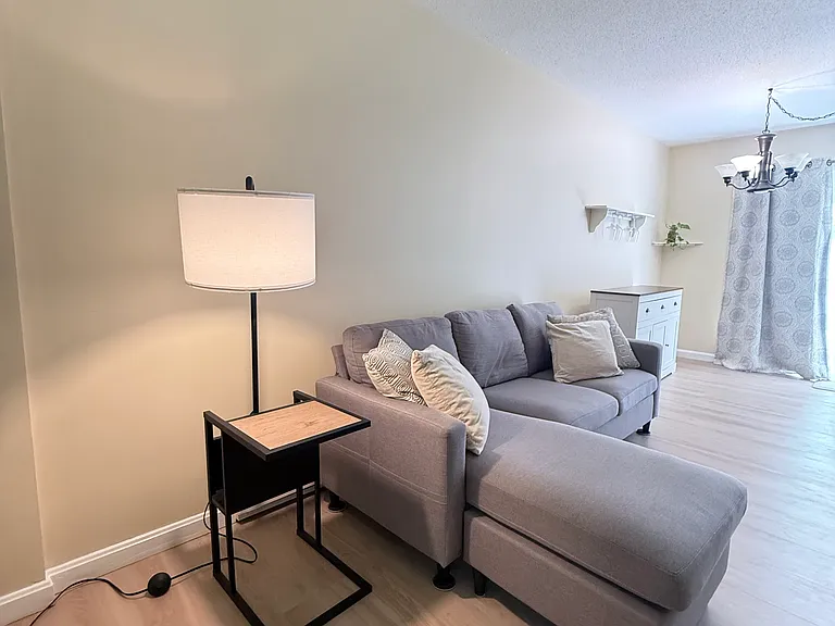 13 Kimberly Dr #C — Photo 2