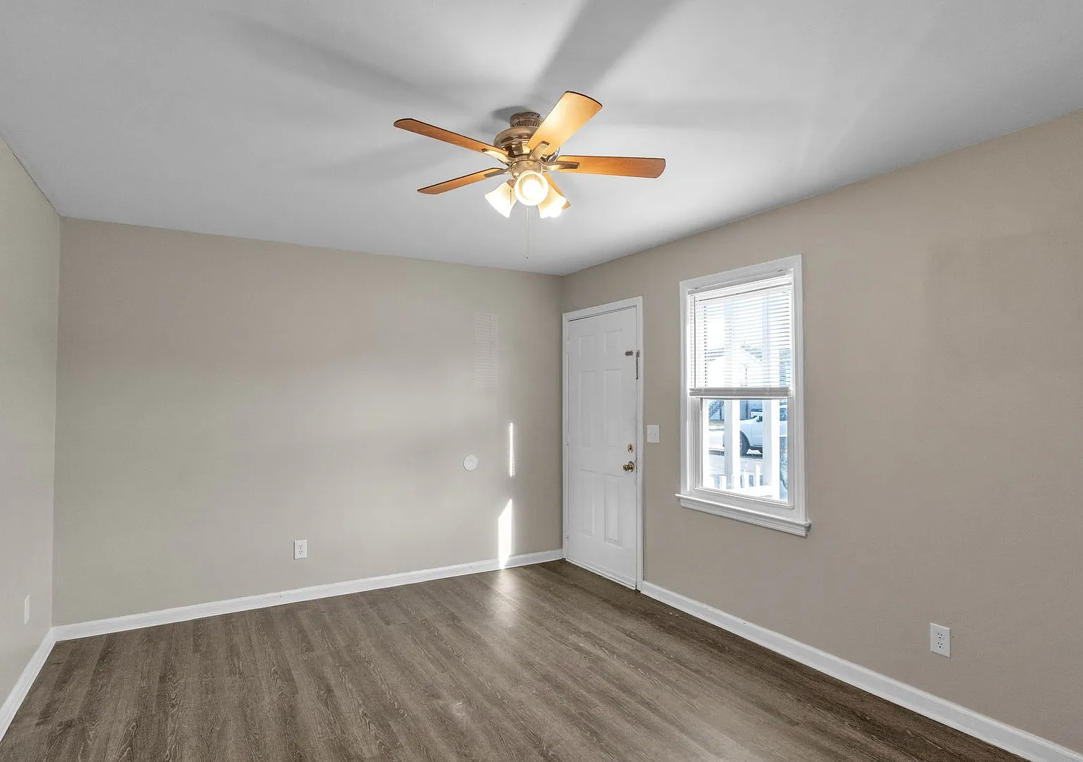 Cozy 2 bedroom in West Columbia comfort and convenience (($250.00 off first months rent)) July sp... — Photo 4