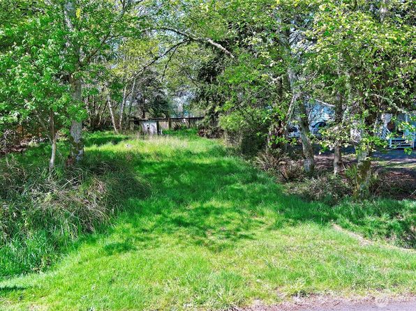549 Chenois Avenue NE, Ocean Shores, WA 98569