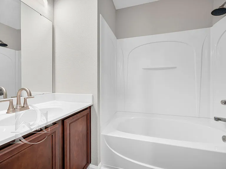 508 Lanesborough Dr — Photo 26