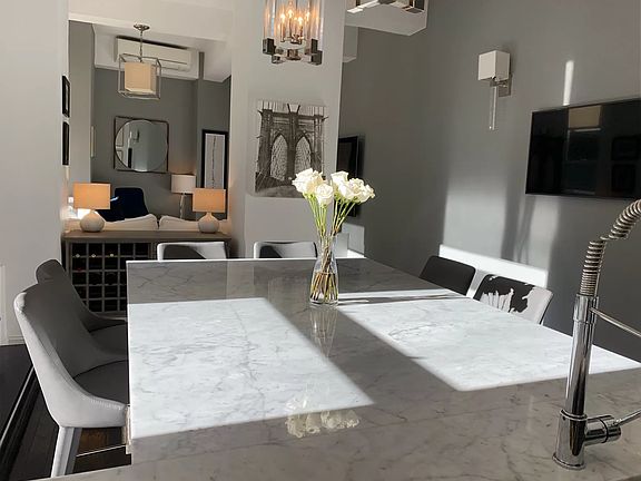 3rd image of 80 John St APT 17A