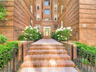 2080 Barnes Avenue #3H, Bronx, NY, 10462