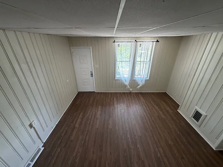 119 Pearl St #1 — Photo 33